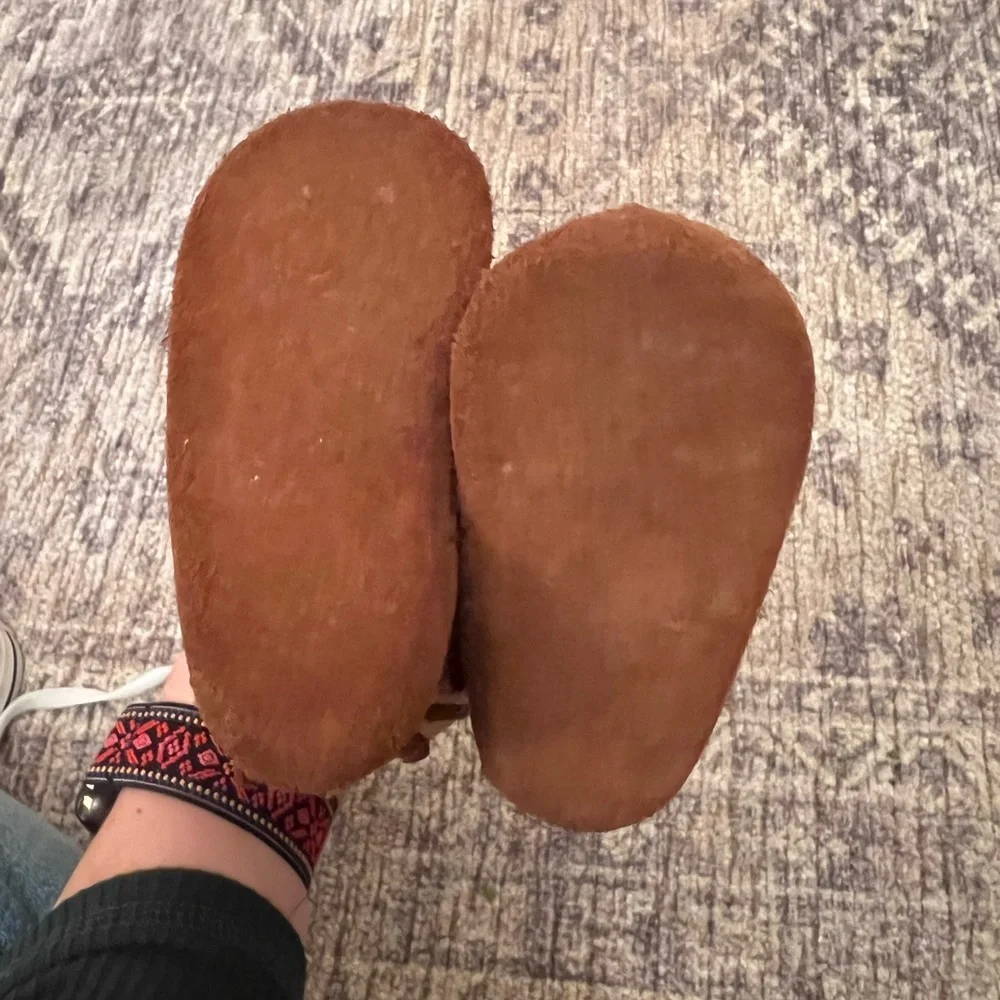 Minnetonka back flap bootie